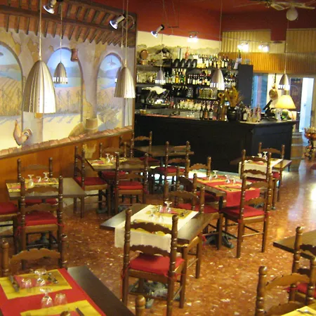 大切萨雷酒店 2*